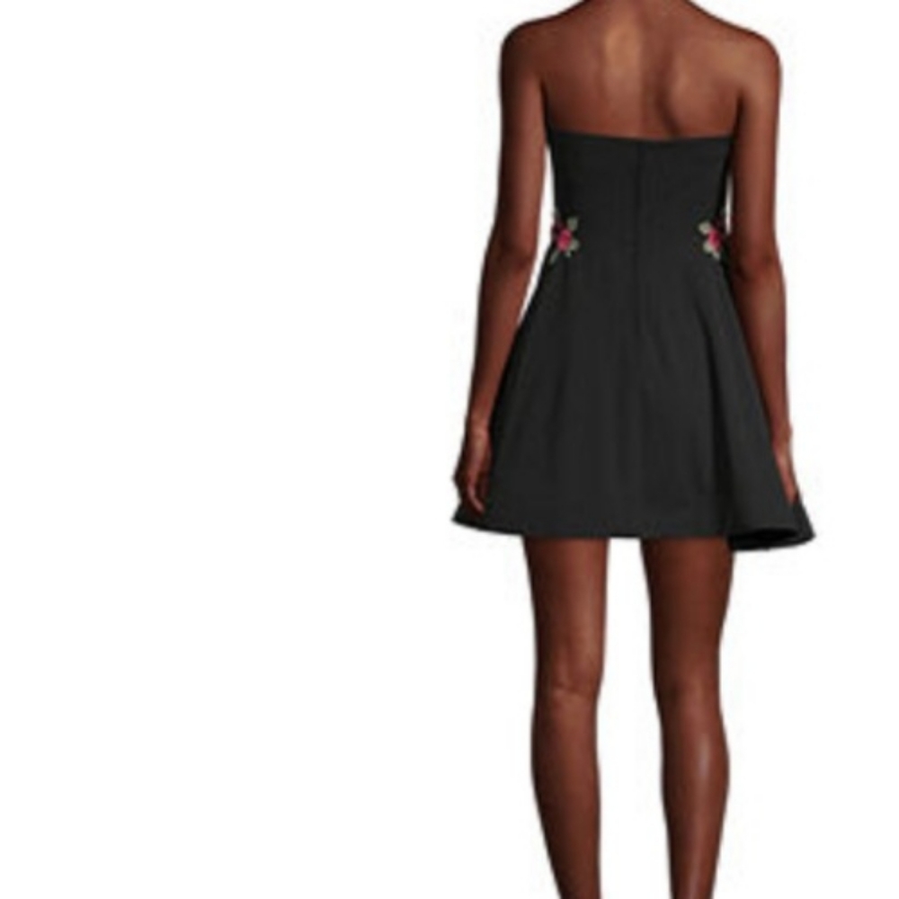 B. Smart-Juniors Strapless Floral Applique Fit - Picture 2 of 6